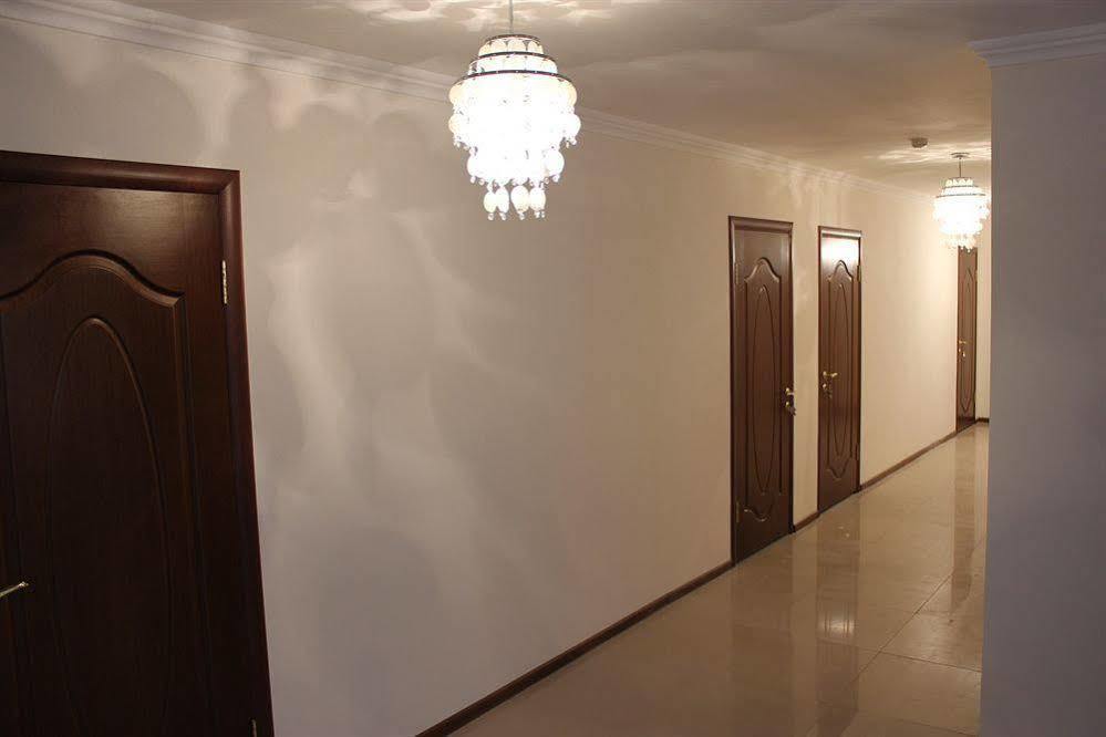 Bayterek Hotel Astana Bagian luar foto